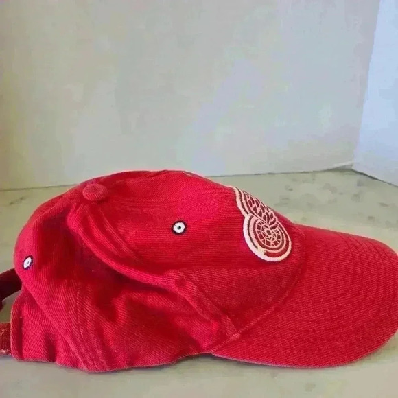 Detroit Red Wings Annco Red NHL Adjustable Baseball Cap Youth Size - Picture 2 of 10